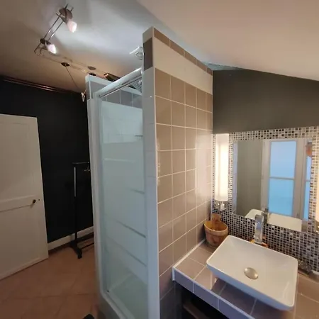 Autonome Et Confortable Apartment
